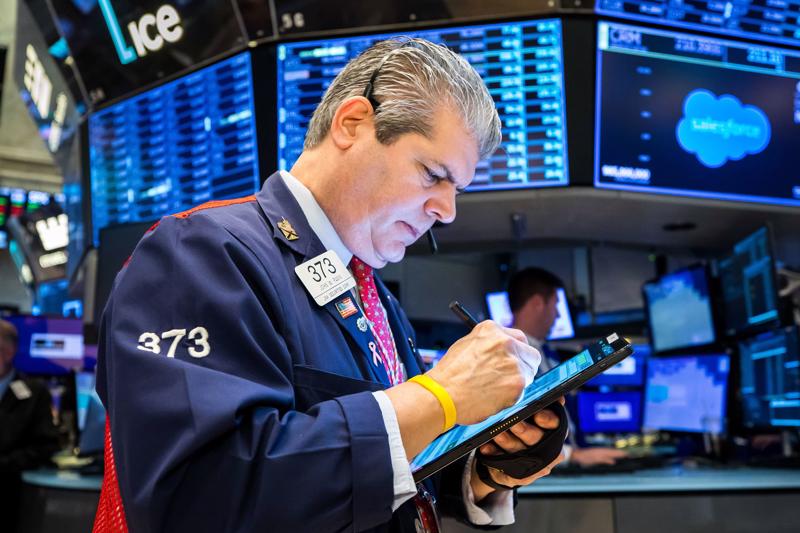 Dow Jones là gì? Cách xem và đầu tư vào chỉ số Dow Jones