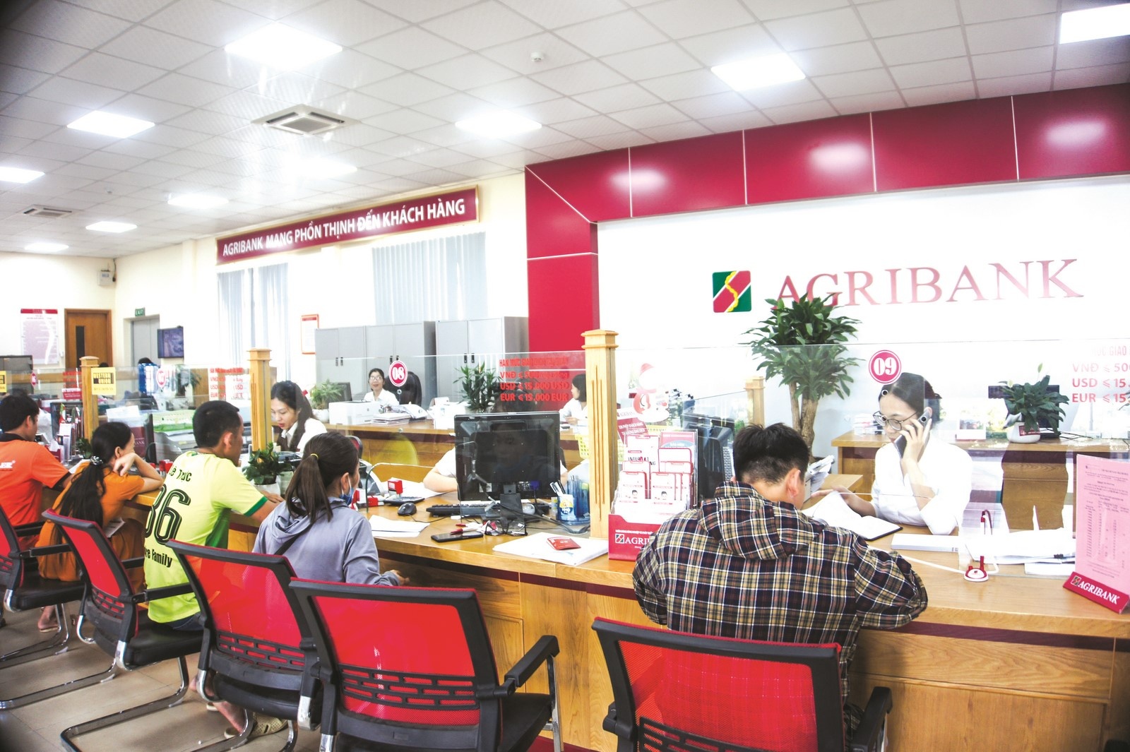 Vay trả góp ngân hàng Agribank: Hồ sơ và lãi suất thế nào? - Meey Finance