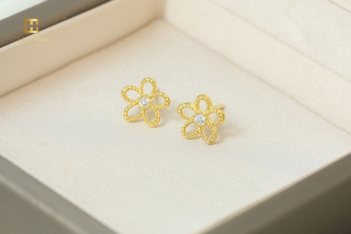 11 mẫu bông tai vàng 18k dưới 1 triệu bền đẹp mới nhất 2024
