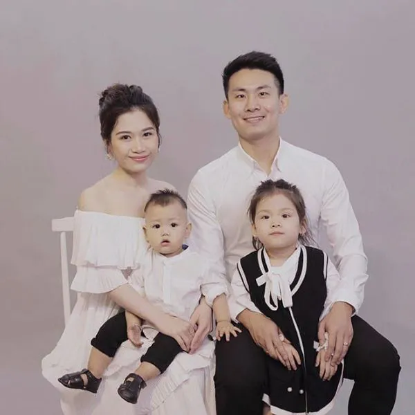 50+ cách tạo dáng chụp ảnh gia đình 4 người ấn tượng nhất
