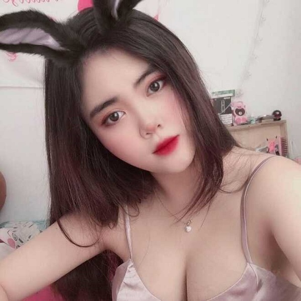 Hình Ảnh Gái Xinh Việt Nam Có Vú To Ngực Đẹp Mông Bự