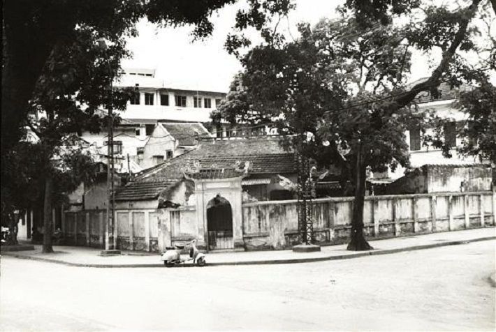 Phố Hàng Chuối năm 2024