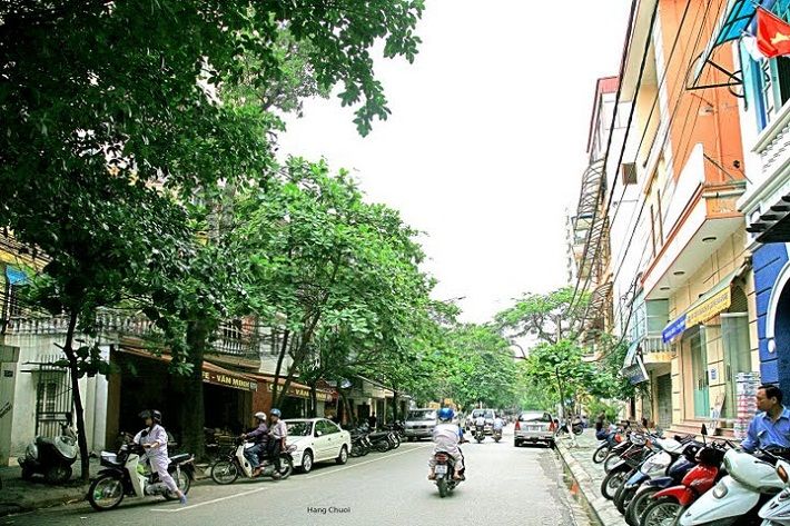 Phố Hàng Chuối năm 2024