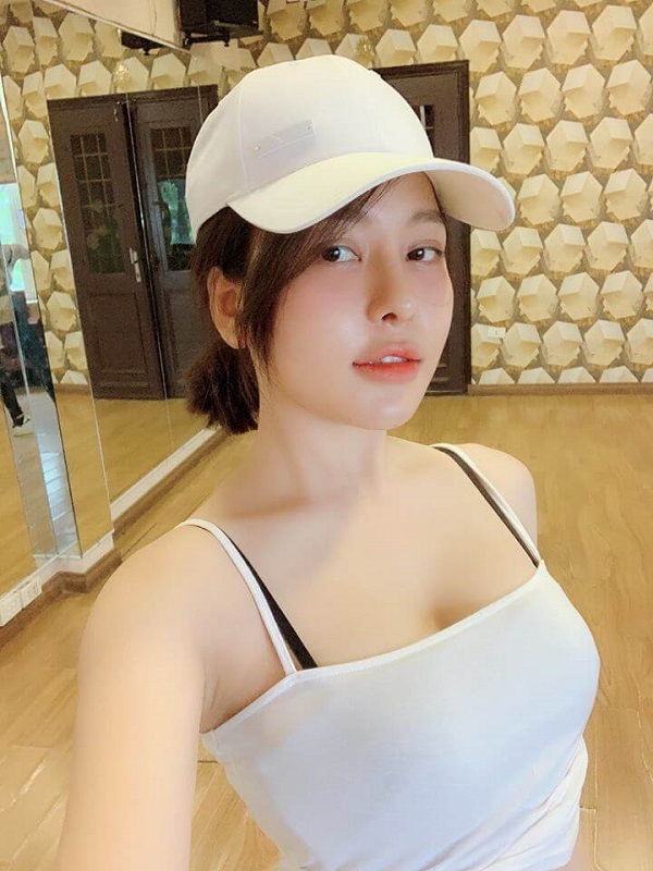 Hình Ảnh Gái Xinh Việt Nam Có Vú To Ngực Đẹp Mông Bự