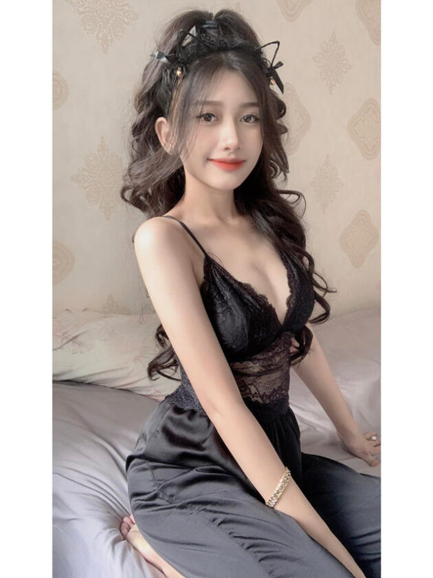 Tổng hợp ảnh gái xinh khoe vú đẹp lộ ti hồng không che