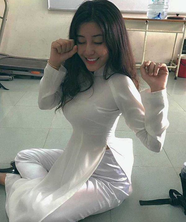 Hình Ảnh Gái Xinh Việt Nam Có Vú To Ngực Đẹp Mông Bự