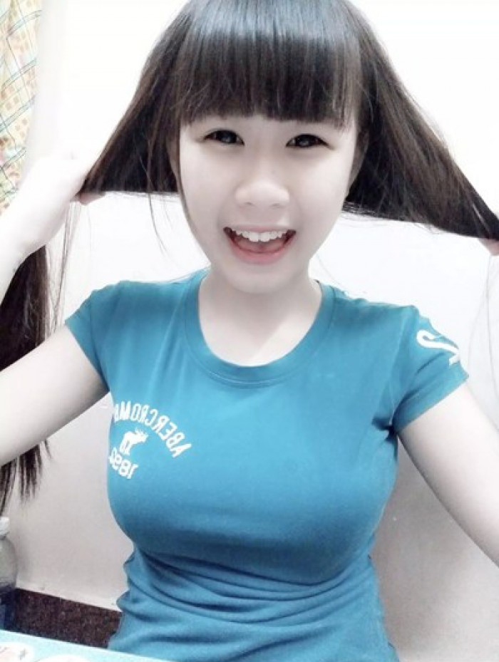 [CỰC SỐC] Bộ ảnh những hot girl mặt học sinh ngực phụ huynh vú to