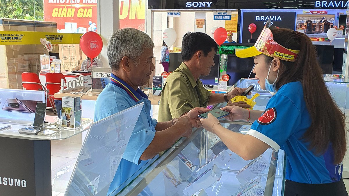 SIÊU THỊ ĐIỆN MÁY - NỘI THẤT CHỢ LỚN TẠI 77 NGUYỄN THỊ THẬP, KP4, P10, TP.MỸ THO, TIỀN GIANG