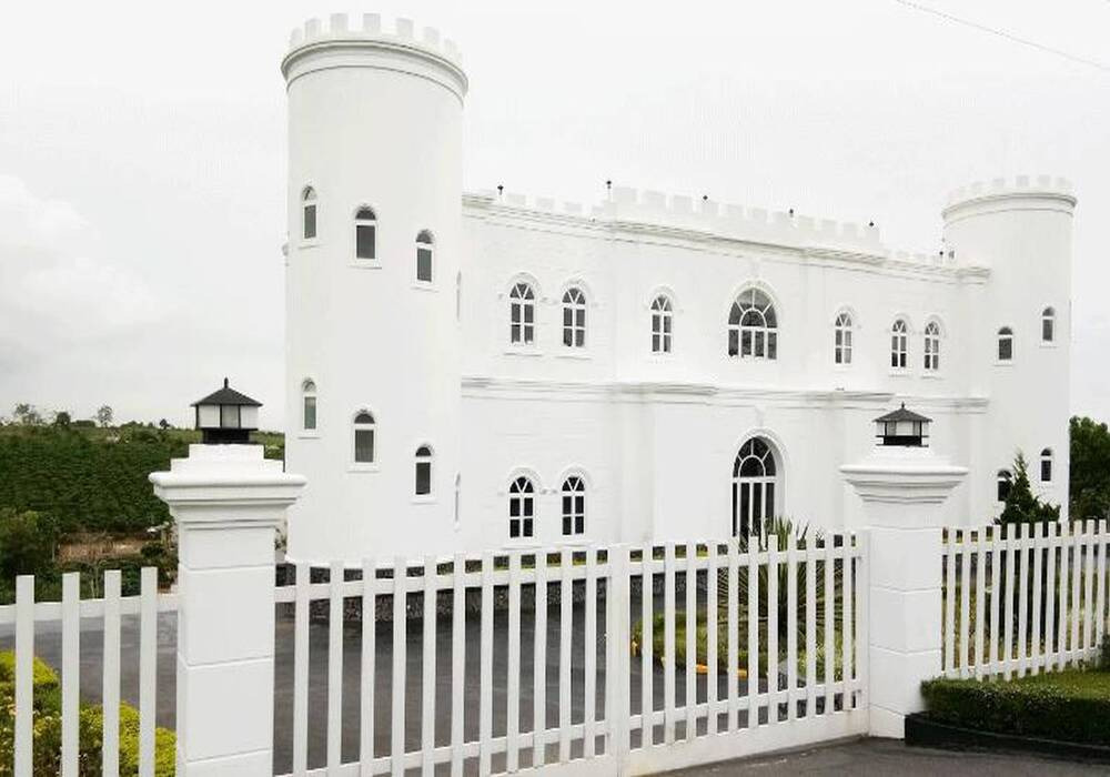Khám phá vẻ đẹp Lâu Đài Trắng Bảo Lộc