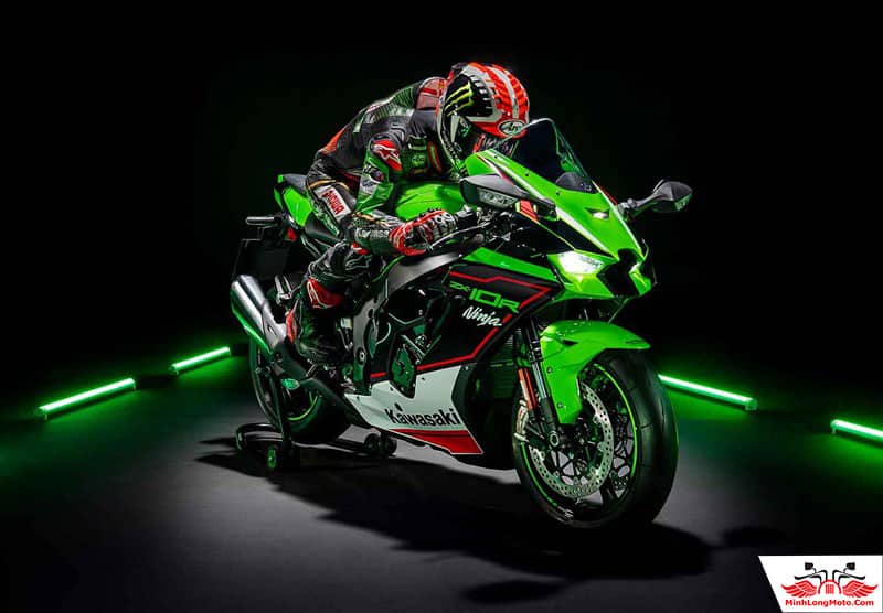 Kawasaki Ninja ZX10R giá bao nhiêu? Động cơ nâng cấp hơn 200 mã lực