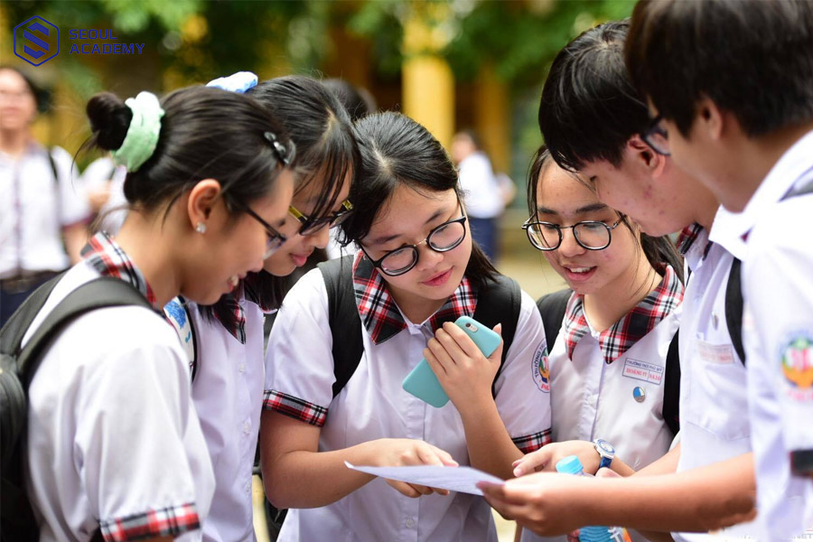 Khối tự nhiên gồm những môn nào? Học ngành gì? Làm nghề gì?