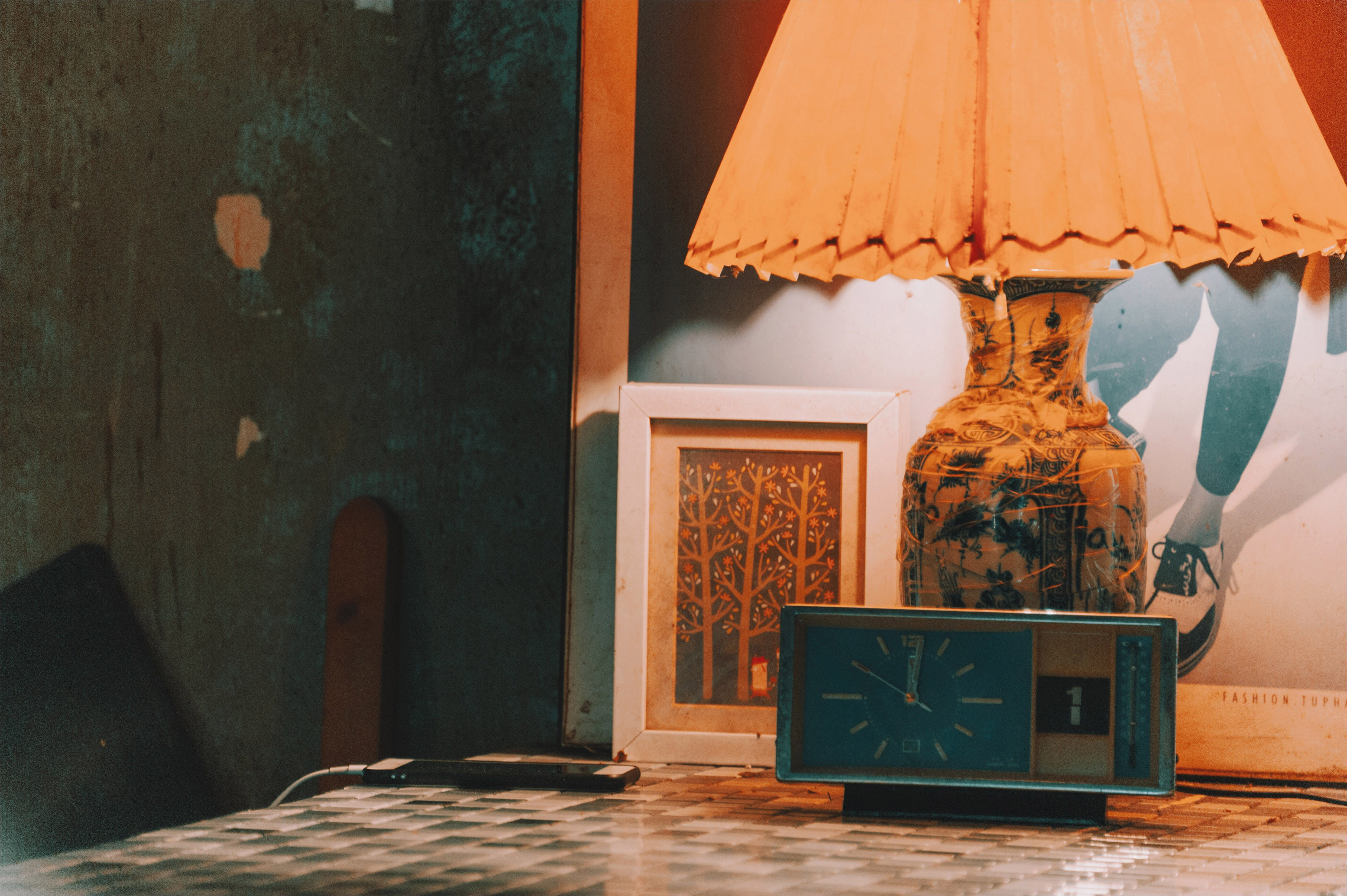 Bức tranh Vintage buồn đẹp nhất