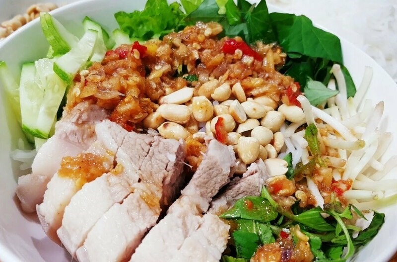 Cách luộc thịt heo ngon trắng mềm không bị hôi, khô và gợi ý các món ăn