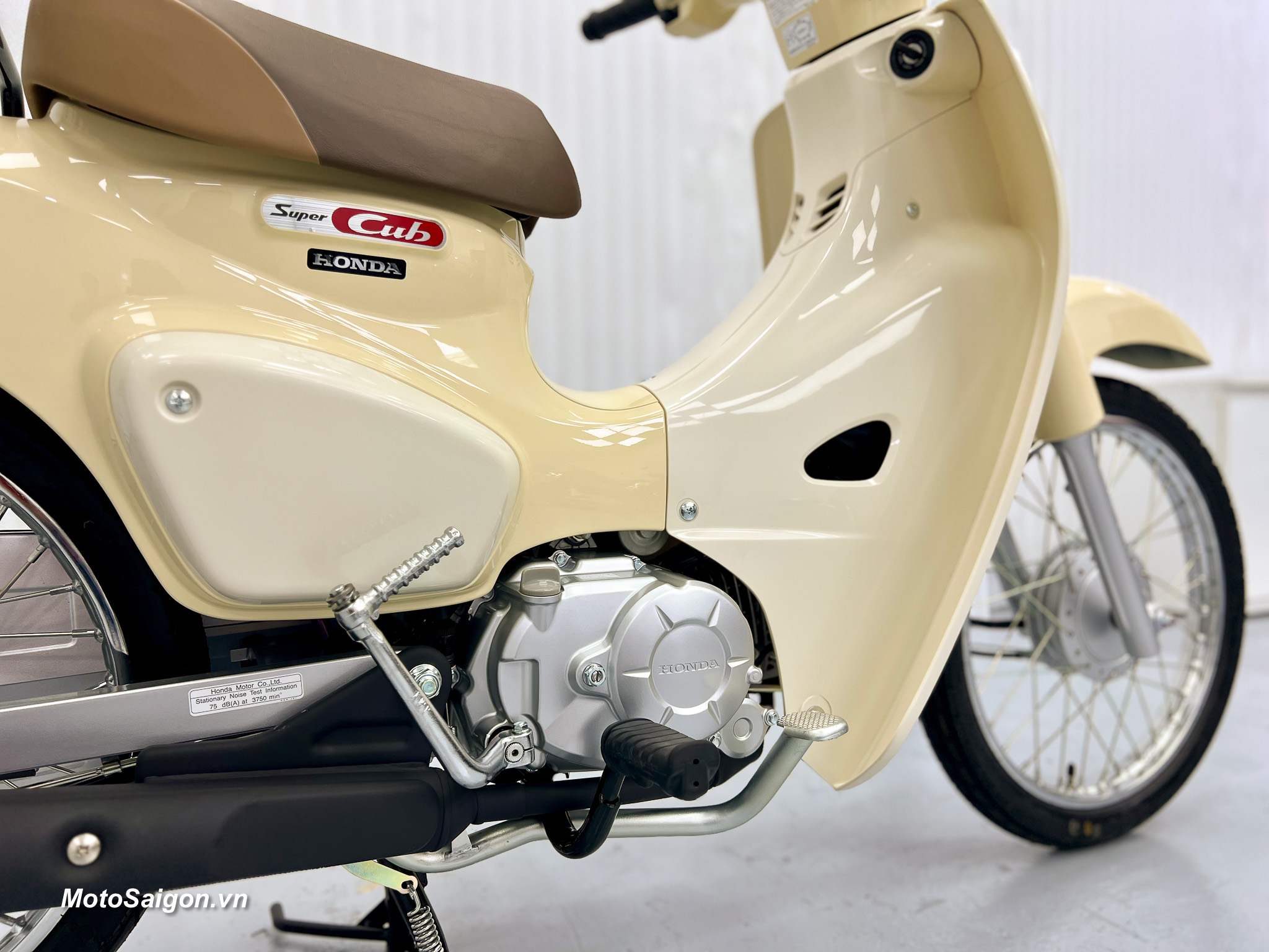 Honda Super Cub 50 nhập Nhật về Việt Nam số lượng lớn