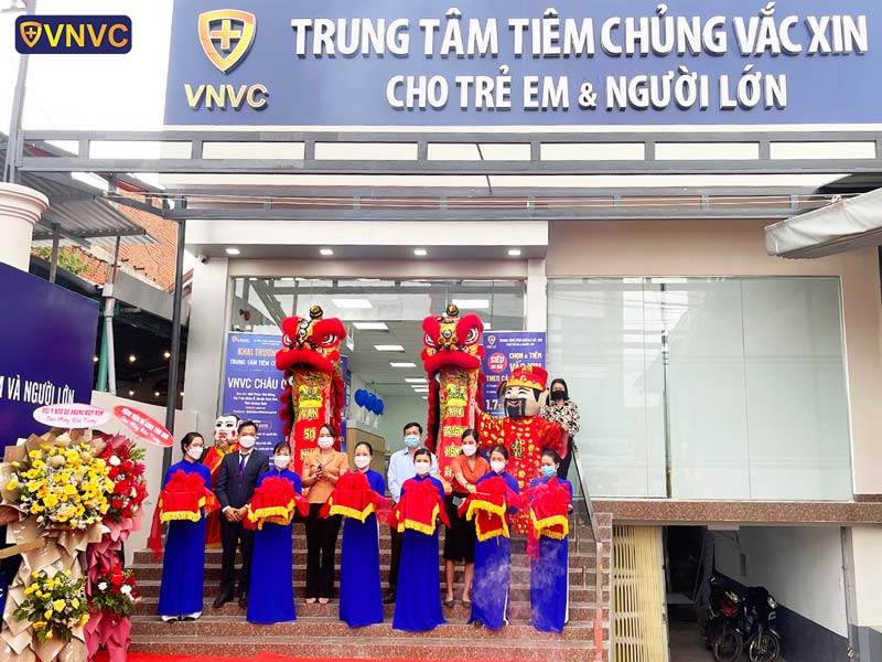 Khai trương Trung tâm tiêm chủng VNVC Châu Ổ (Quảng Ngãi)