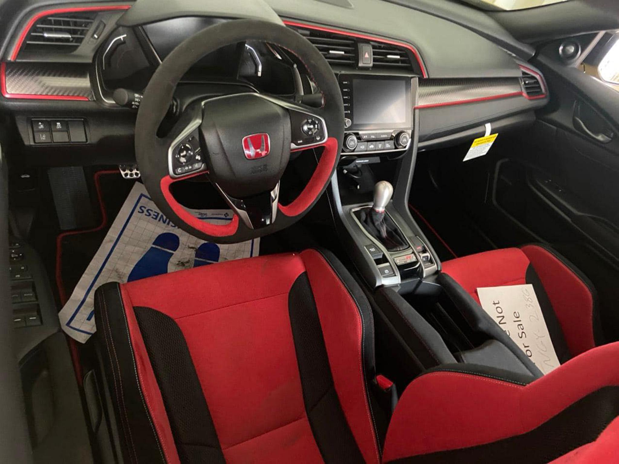 Honda Civic Type R đầu tiên về Việt Nam, giá trên 2 tỉ đồng