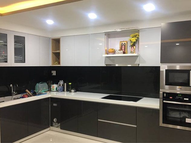 Có nên đặt bàn thờ ông táo trên bếp không? 5 quy tắc phong thủy