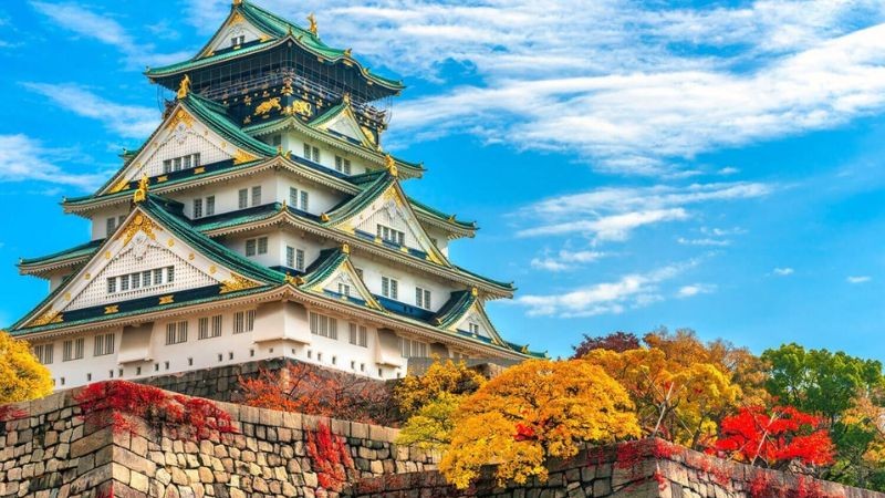 Lâu đài Osaka - Địa điểm ngắm hoa anh đào đẹp nhất tại Nhật Bản