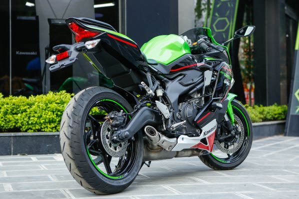 Kawasaki Ninja ZX-25R 2024