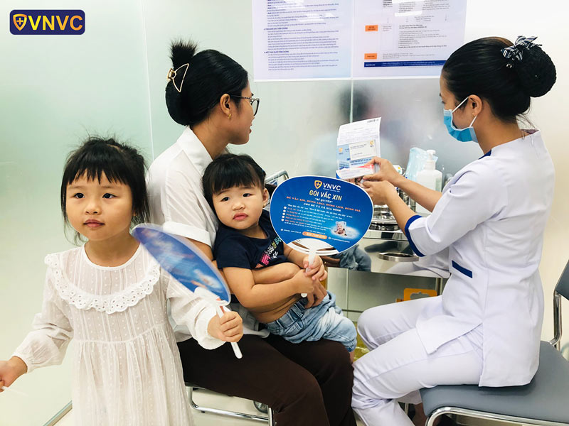 Khai trương Trung tâm tiêm chủng VNVC Châu Ổ (Quảng Ngãi)