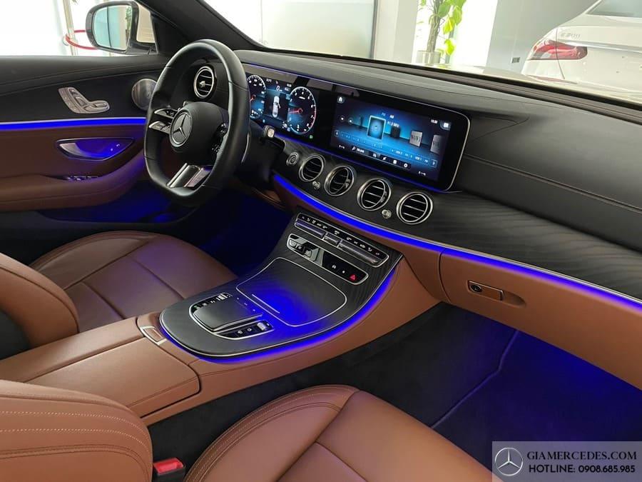 Mercedes E300 AMG 2021