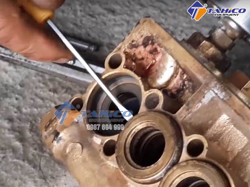 Khi nào cần thay phớt máy rửa xe ( Giải đáp từ chuyên gia)