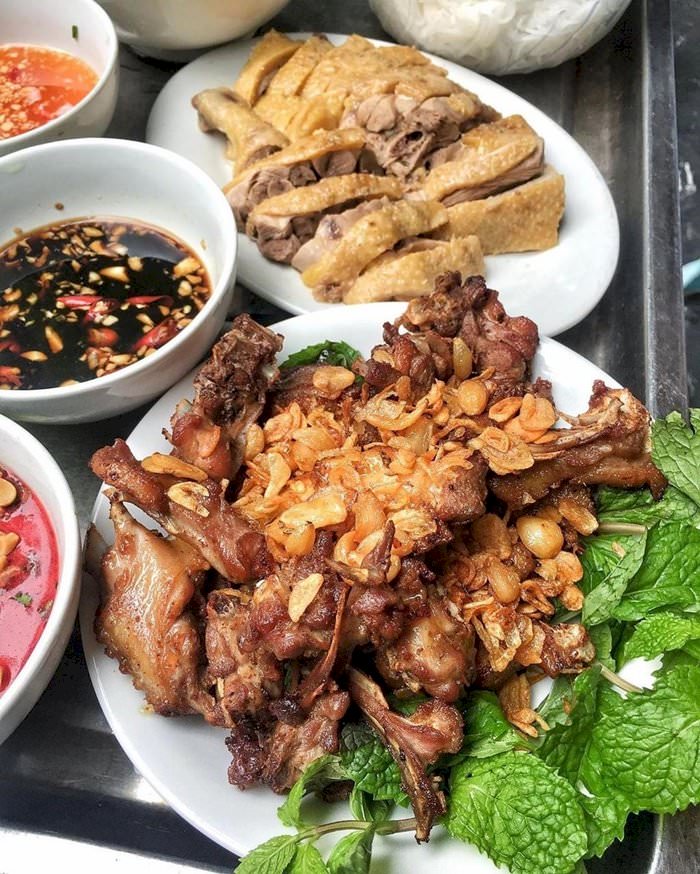 Những quán ngan cháy tỏi gây sốt ở Hà Nội