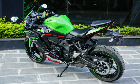 Kawasaki Ninja ZX-25R 2024