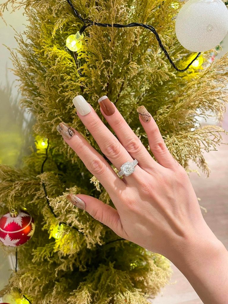 Nail box là gì? Những mẫu thiết kế Nail box đẹp trending