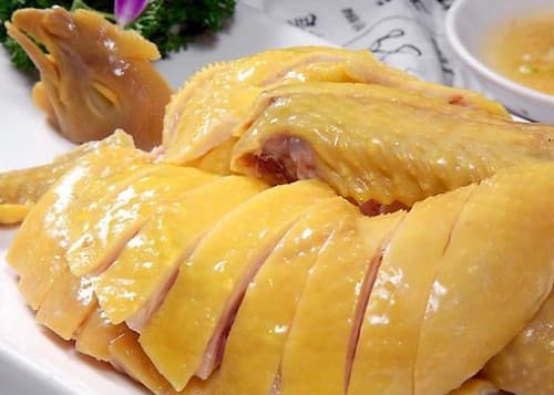Dùng gà mái thắp hương được không? Khi nào nên chọn gà trống, khi nào nên chọn gà mái?